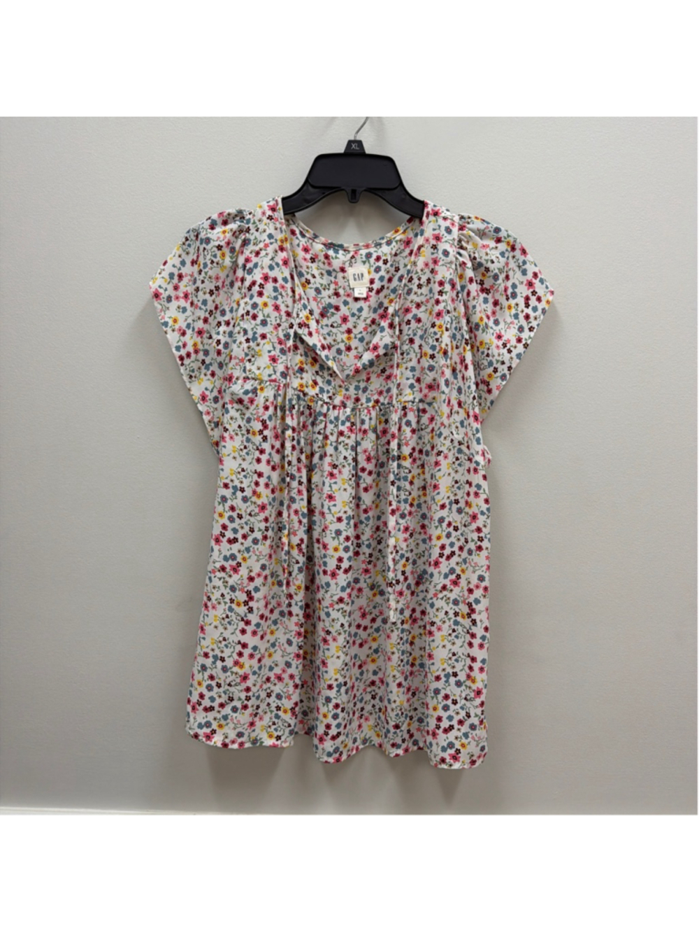 Gap Floral Boho Blouse Sz Large in White Floral Print!